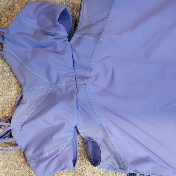 Lululemon Top Like New Condition. No pads - Picture 5 of 12